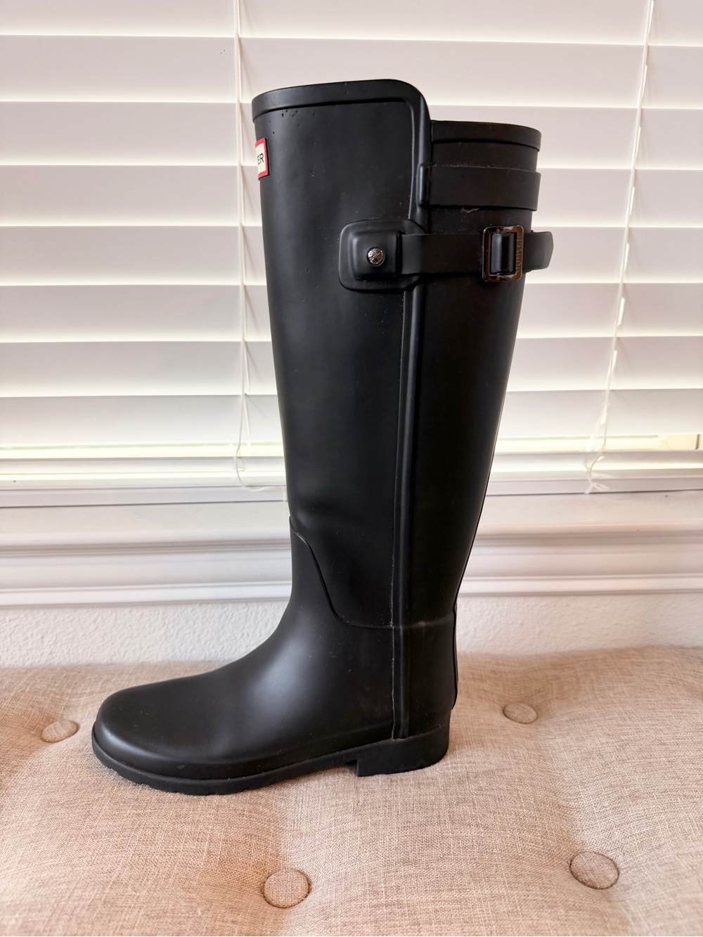 Hunter Black Women’s Refined Tall Rain Boots with Black Knit Beanie - Picture 3 of 5